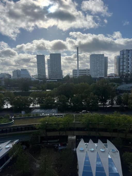 Apartament Tour Eiffel Terrasse Vue Seine Paryż Zewnętrze zdjęcie