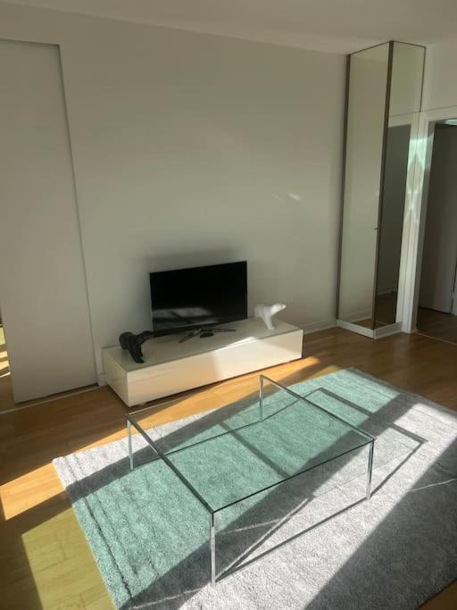 Apartament Tour Eiffel Terrasse Vue Seine Paryż Zewnętrze zdjęcie